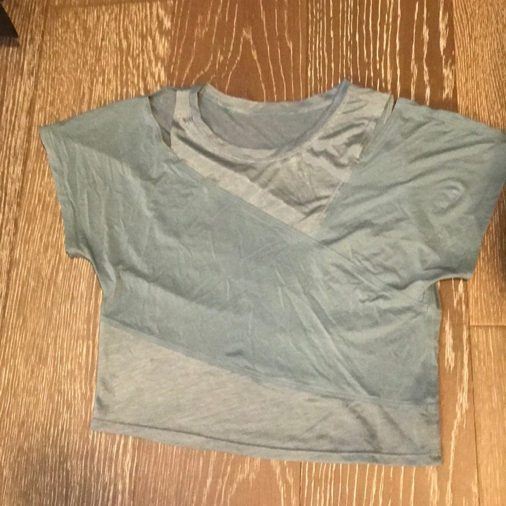 Lululemon Crop Top size 2! Never worn!